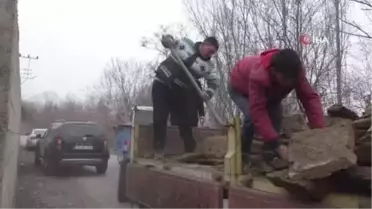 Iğdır'da tezek yakma geleneği devam ediyor