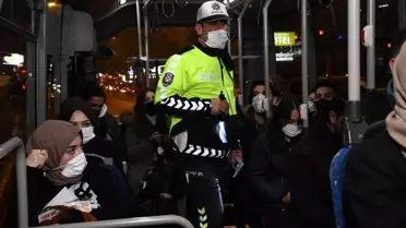 Aksaray'da halk otobüsleri denetlenirken, pandemi uyarısı yapılıyor