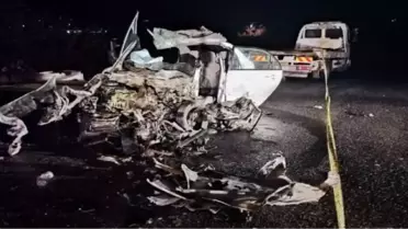 Otomobil, TIR'a arkadan çarptı: 1 ölü, 4 yaralı