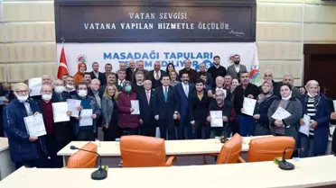 Kepez'de 5 mahallede 3 bin 556 tapu verildi