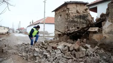 Kayseri'deki depremin hasar tespit çalışmaları sürüyor