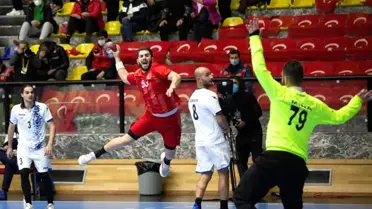 A Milli Erkek Hentbol Takımı, Güney Kıbrıs Rum Kesimi'ni 35-28'lik skorla yendi