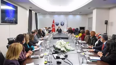 Bakan Özer olgunlaşma enstitülerinin müdürleriyle bir araya geldi