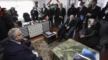 Kılıçdaroğlu, Konut Görevlileri Sendikasını ziyaret etti
