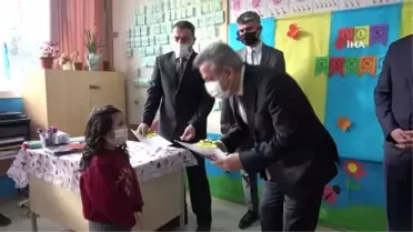 Adana'da 460 bin 71 öğrenci karne heyecanı yaşadı
