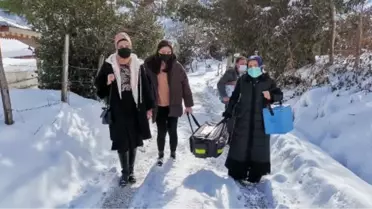 Ordu'da karla kaplı yollarda 'aşı' mesaisi
