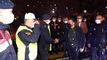 Kar yağışı başladı Vali Atay çalışmaları yerinde inceledi