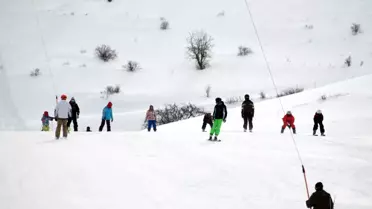 Kop Dağı yarıyıl tatilinin başlamasıyla vatandaşların akınına uğradı
