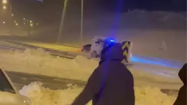 İL EMNİYET MÜDÜRÜ AKTAŞ VE POLİSLERDEN YOLDA KALANLARA YARDIM