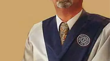 GÖREV YAPTIĞI HASTANEDE KORONAVİRÜS TEDAVİSİ GÖREN PROFESÖR YAŞAMINI YİTİRDİ