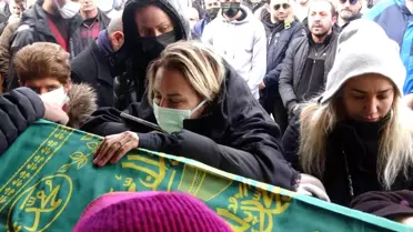 Ece Erken eşi Şafak Mahmutyazıcıoğlu'nun cenaze töreninde 'keşke ben ölseydim' diyerek gözyaşı döktü