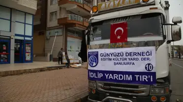 ŞANLIURFA - İdlib'e insani yardım tırı gönderildi