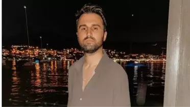 Erkan Şen "arkadaş Bile Değiliz"
