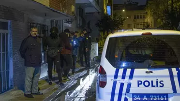 İSTANBUL - Bağcılar'da bir binanın bahçesinde göçük oluştu