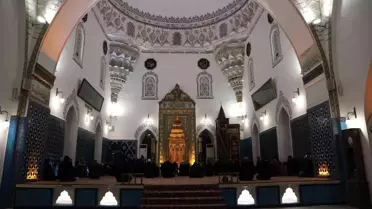 Camilerde kandil coşkusu