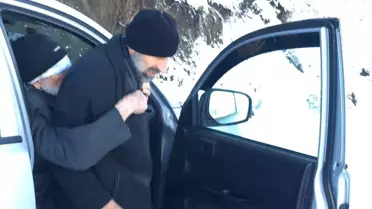 Trabzon'da hastayı belediye ekipleri ambulansa ulaştırdı
