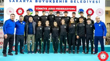 Manisalı judocular Sakarya'da madalyaları topladı