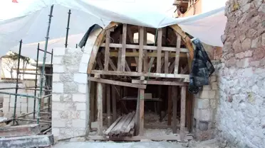 Siirt'te ateşe verilen 130 yıllık camide restorasyon çalışması başladı
