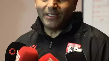 Samsunspor Teknik Direktörü Çapa: 'Geçmişte kaybedilen puanlar nedeniyle 7'nciyiz'