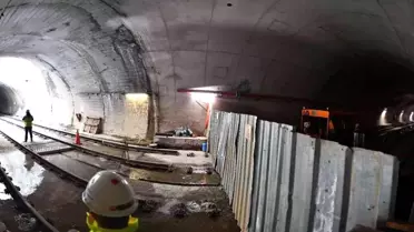 Narlıdere Metrosu'nun ray döşeme işlemlerinin yüzde 50'si tamamlandı