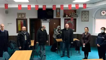 Almanya'da ırkçı saldırıya uğrayan camiye eyalet müsteşarından ziyaret