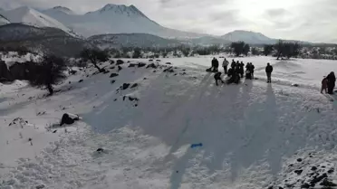 Aksaray'da Hasan Dağı manzaralı kayak keyfi