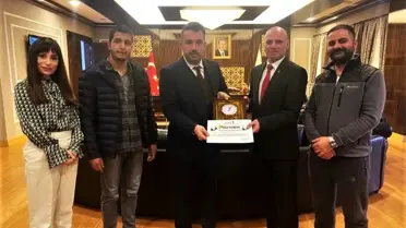 Kahramanmaraş'tan Pursaklar Belediye Başkanı Çetin'e teşekkür plaketi