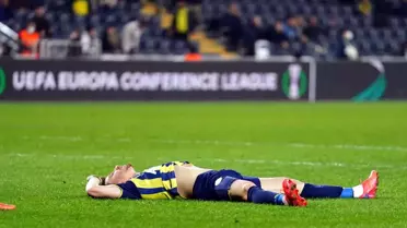 UEFA Avrupa Konferans Ligi: Fenerbahçe: 2 - Slavia Prag: 3 (Maç sonucu)