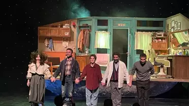 Zorlu PSM'nin ilk tiyatro oyunu 'Şehirde Kimse Yokken' seyirciyle buluştu