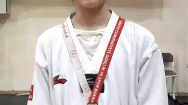 Osmangazili taekwondocu zirveye oturdu