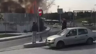SULTANGAZİ'DE HURDALIKTA YANGIN