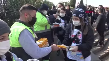 AVCILAR'DA 120 ÜNİVERSİTE ÖĞRENCİSİ 'SAHİLE TOZ KONDURMADI'