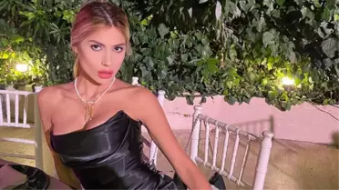 Nihal Candan bu sefer de üstsüz pozunu paylaştı!