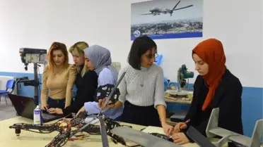 5 kadın mühendis adayı, 6 saat uçabilen görünmez İHA tasarladı