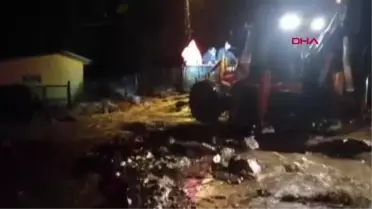 ÇAMLIYAYLA'DA SAĞANAK YAĞIŞ OLUMSUZ ETKİLEDİ