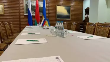 Şiddetli fırtına çatıyı kağıt gibi savurdu