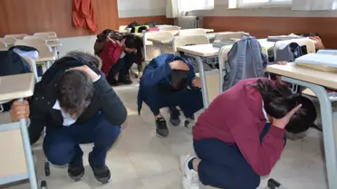 Gaziantep'te ve çevre illerdeki okullarda deprem tatbikatı yapıldı