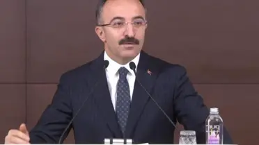 Türkiye'den gönderilen insani yardım malzemeleri Ukrayna'da
