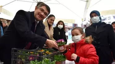 Başkan Çelik'ten kadınlara 8 Mart jesti