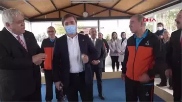 SPOR Aksaray protokolü, huzurevi sakinleri ile 'bocce' oynadı