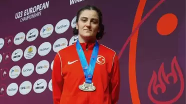 '23 Yaş Altı Avrupa Güreş Şampiyonası' başlıklı haberimizin spotu ve girişindeki madalya sayısı sehven yanlış yazılmıştır.