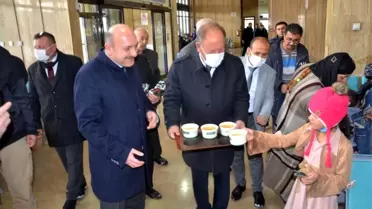 Başkan Oprukçu yolda kalan vatandaşlara çorba ikram etti