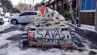 Kardan tank yapıp 'Savaşa hayır' dediler