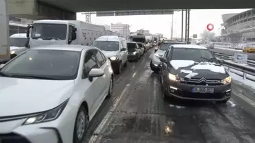 Mahmutbey Gişeleri'nde trafik durma noktasına geldi