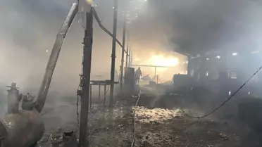Son dakika haberi... Zonguldak'ta mobilya deposunda çıkan yangın söndürüldü
