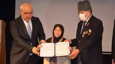 10 YIL ÖNCE HAYATINI KAYBEDEN KORE GAZİSİNİN MADALYASI EŞİNE VERİLDİ