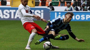 Spor Toto Süper Lig: Adana Demirspor: 0 Sivasspor : 1 (İlk yarı)