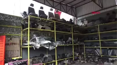 İZMİR'DE OTO HIRSIZLIK ÇETESİ OPERASYONUNDA 6 ŞÜPHELİ GÖZALTINDA