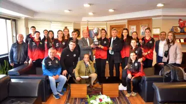 Ereğli Belediyespor bayan voleybol takımı 1. lige yükseldi