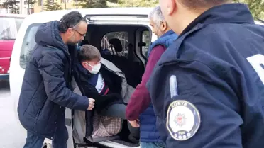 Çaldığı otomobille kaçarken kaza yaptı! Kazaya karışan diğer aracı da bıçak zoruyla gasp edip kaçtı